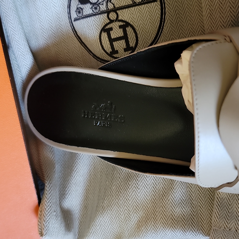 Hermes Oz Mule Slip-on with Kelley Buckle Blanc Monochrome Color Leather 40EU/10 - Picture 7 of 17